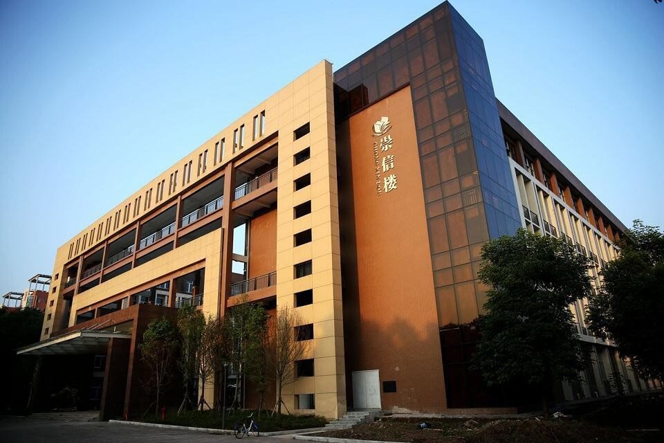 渝公网安备 500102020001